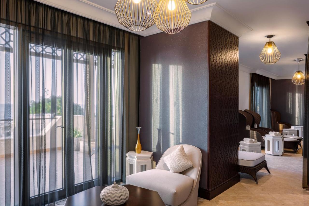 อัจมัน ซารัย อะ ลักชัวรี คอลเลคชั่น รีสอร์ต อัจมัน Hotel อัจมาน ภายนอก รูปภาพ A room at the hotel