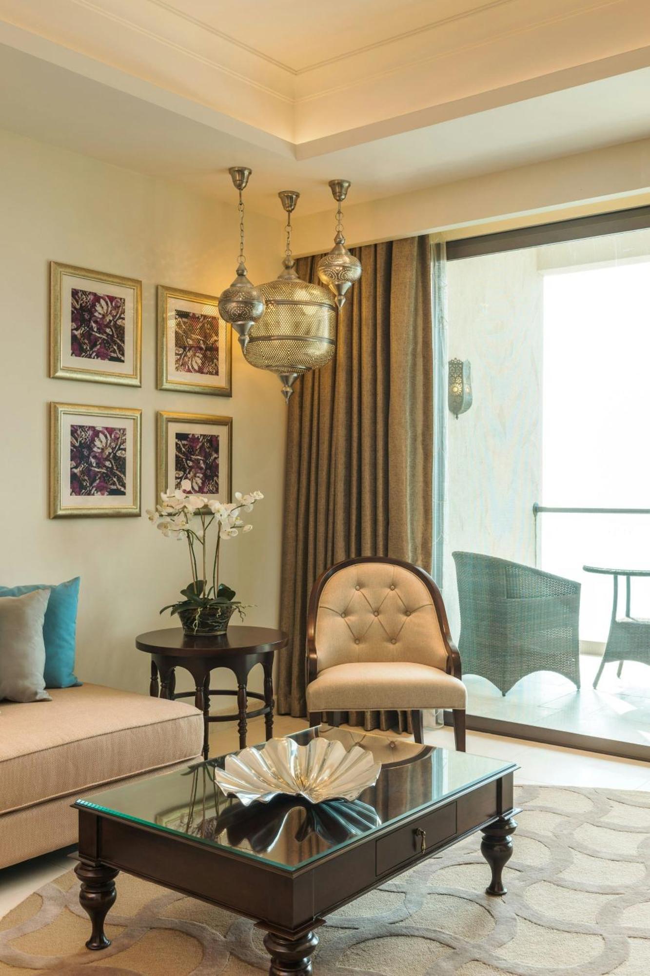 อัจมัน ซารัย อะ ลักชัวรี คอลเลคชั่น รีสอร์ต อัจมัน Hotel อัจมาน ภายนอก รูปภาพ A room at the hotel