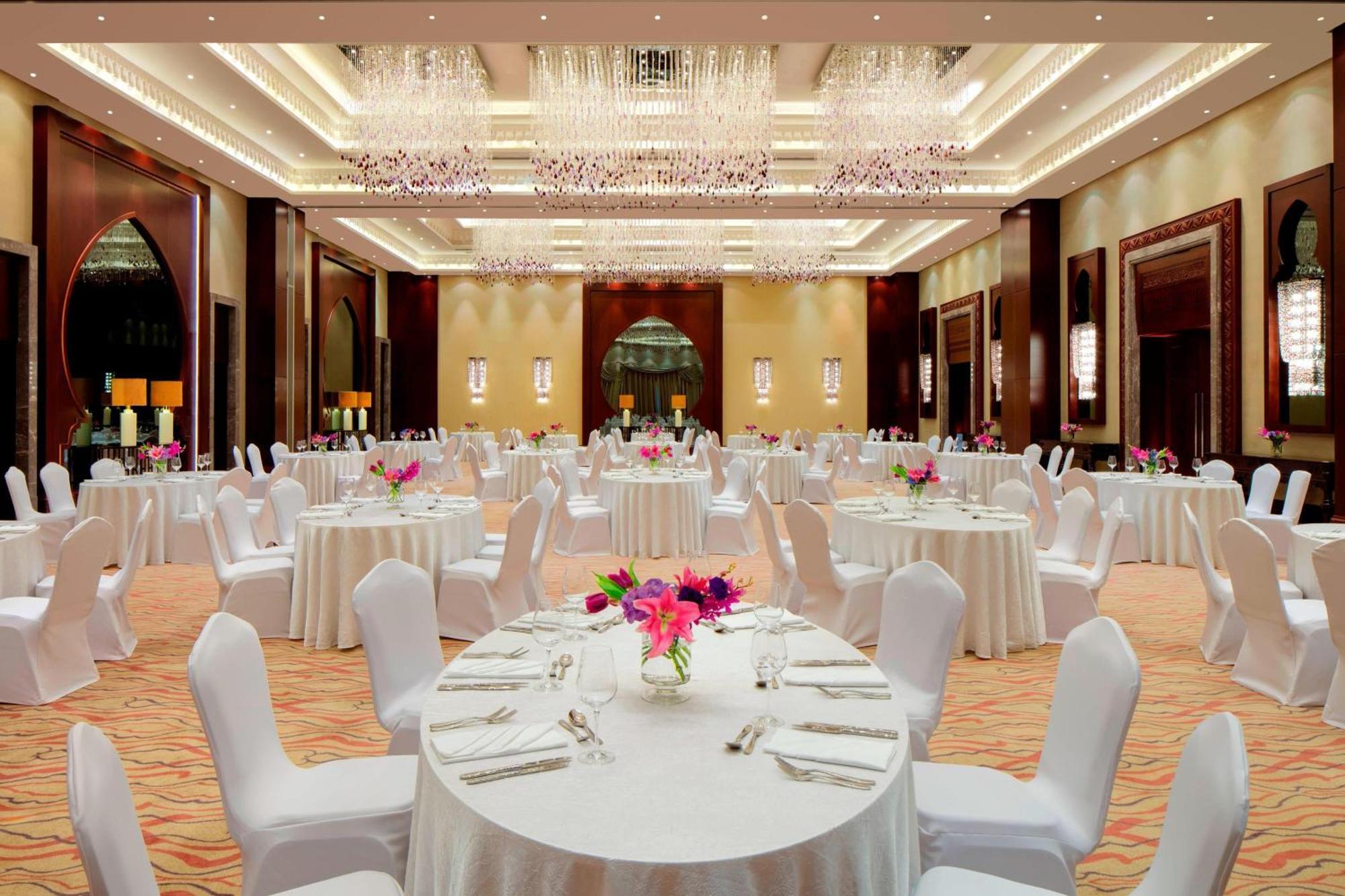 อัจมัน ซารัย อะ ลักชัวรี คอลเลคชั่น รีสอร์ต อัจมัน Hotel อัจมาน ภายนอก รูปภาพ The ballroom
