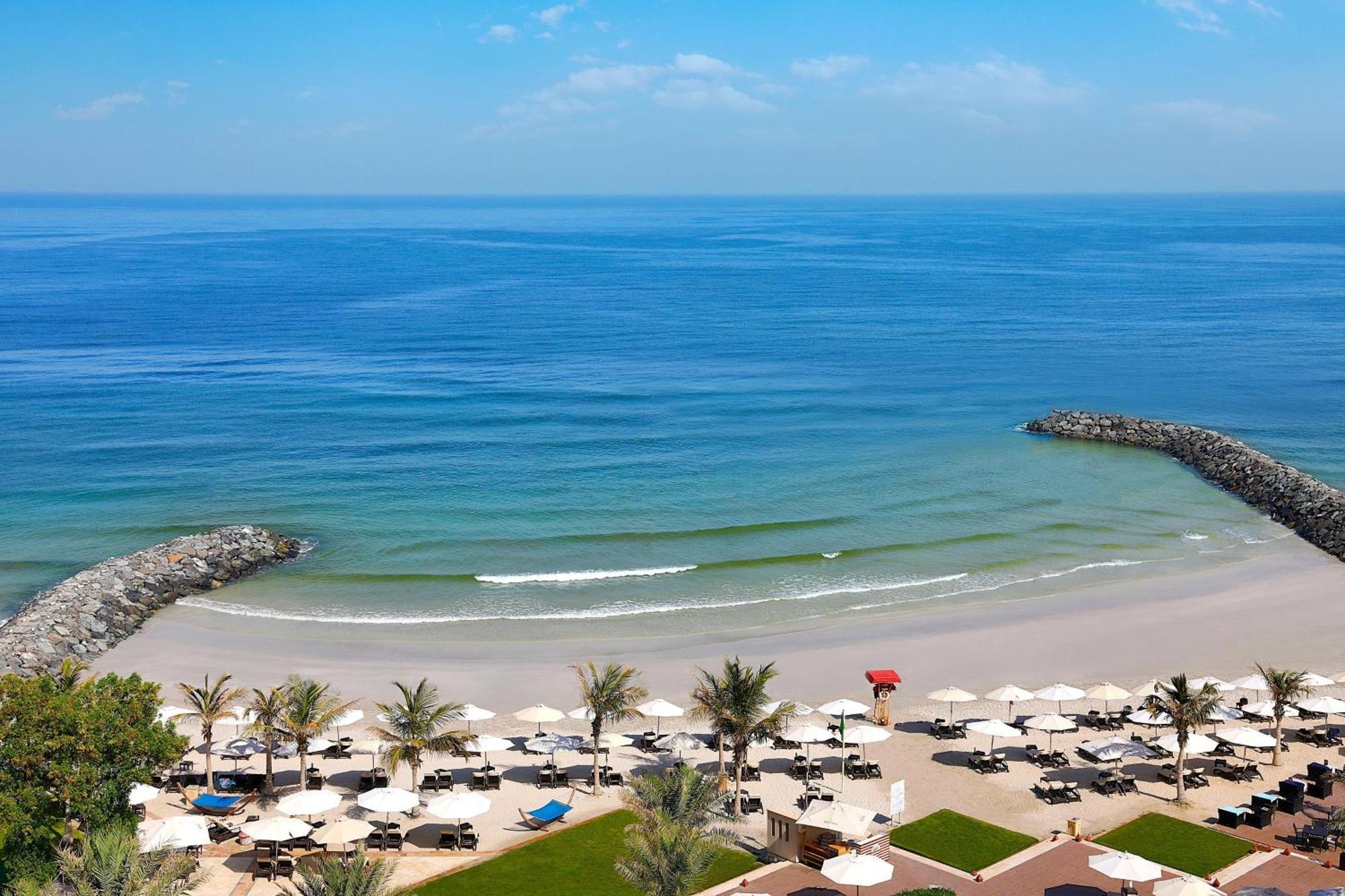 อัจมัน ซารัย อะ ลักชัวรี คอลเลคชั่น รีสอร์ต อัจมัน Hotel อัจมาน ภายนอก รูปภาพ Beach at the Jumeirah Beach Hotel